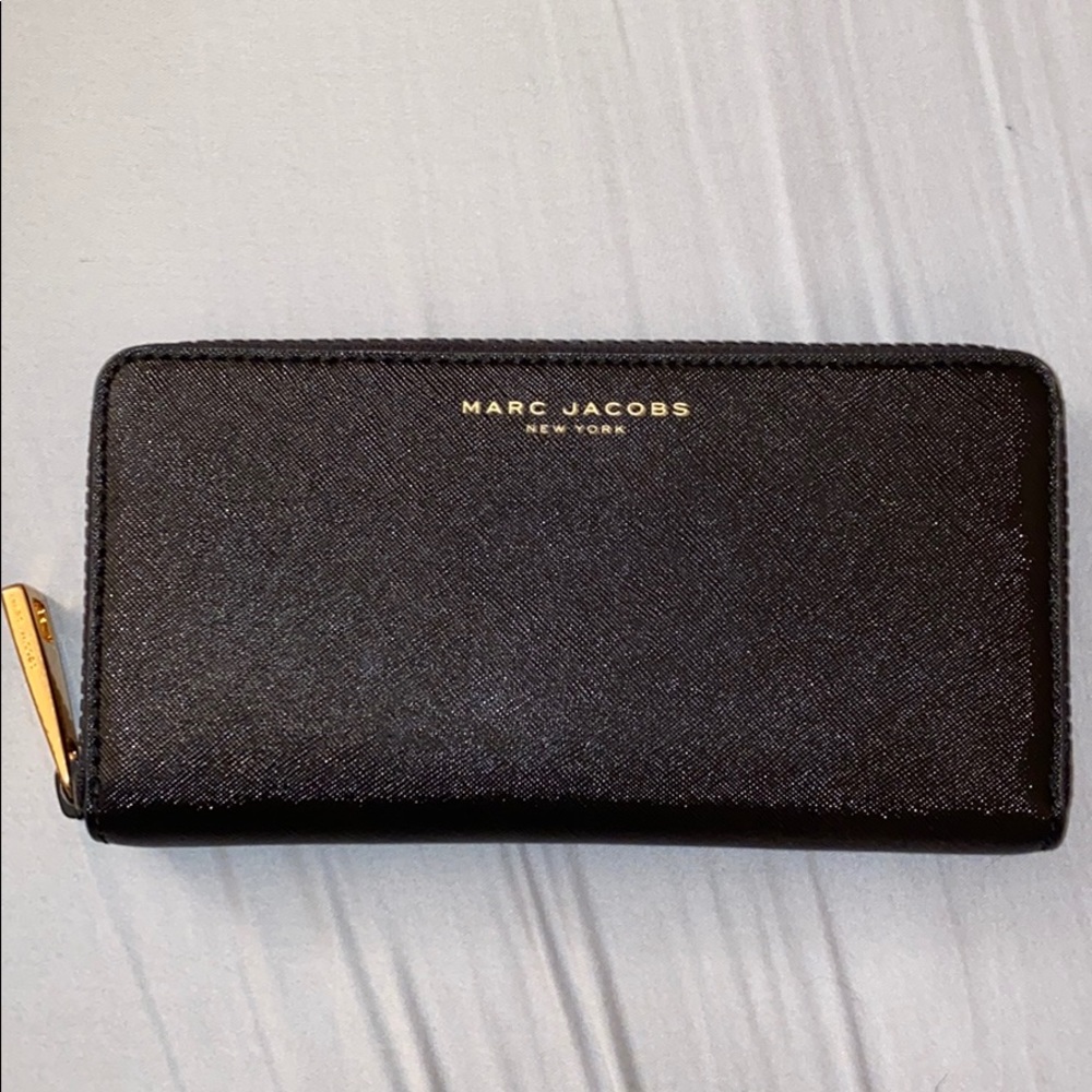 Marc Jacobs Long Wallet